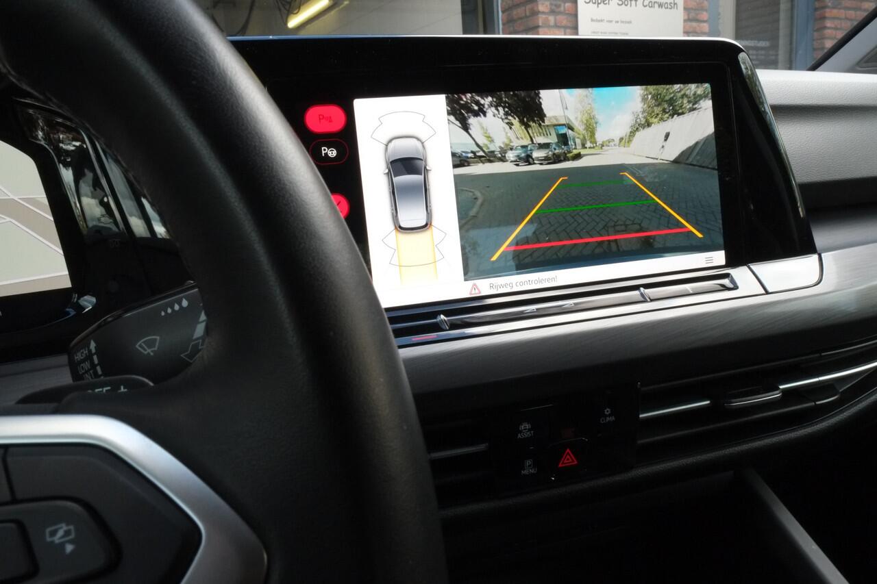 Volkswagen GOLF 1.5 eTSI Style AUT Trekhaak, Achteruitrijcamera, Navigatie, ACC, Dodehoek detectie