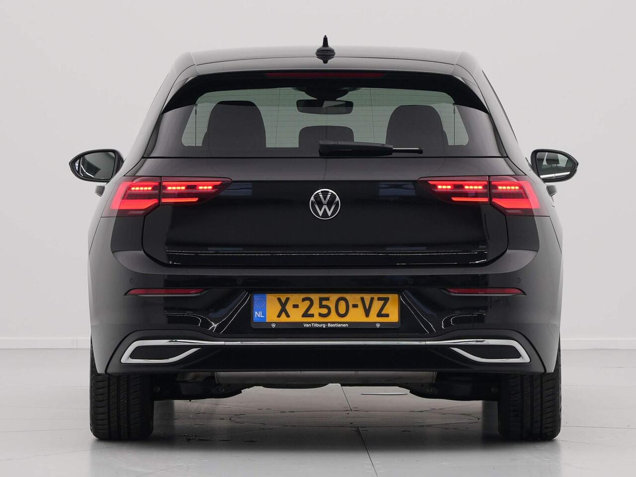 Volkswagen GOLF 1.4 eHybrid 204pk Style Navigatie Massage Camera Led 289