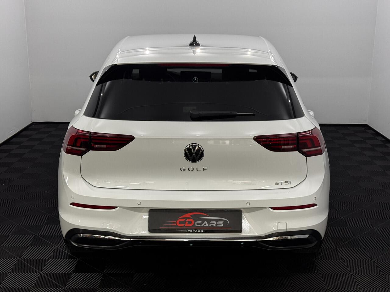 Volkswagen GOLF 1.5 e tsi Hybrid GOAL Edition Half leder, Navi, Winterpakket, Virtual desk, Sfeerverlichting, Keyless start, Cruise control, Parkeersensoren