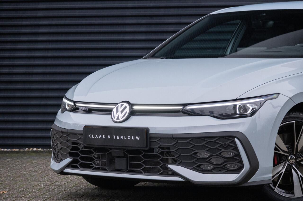 Volkswagen GOLF 8.5 1.5 eHybrid GTE / IQ Light / 3 zone airco / Apple Carplay / Ice Blue Metallic / ACC Cruise Control