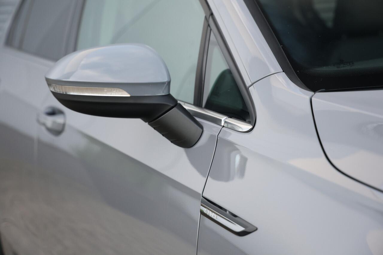 Volkswagen GOLF 1.5 TSI Style NAP|Pano|Camera|Keyless|Sfeerv|Led