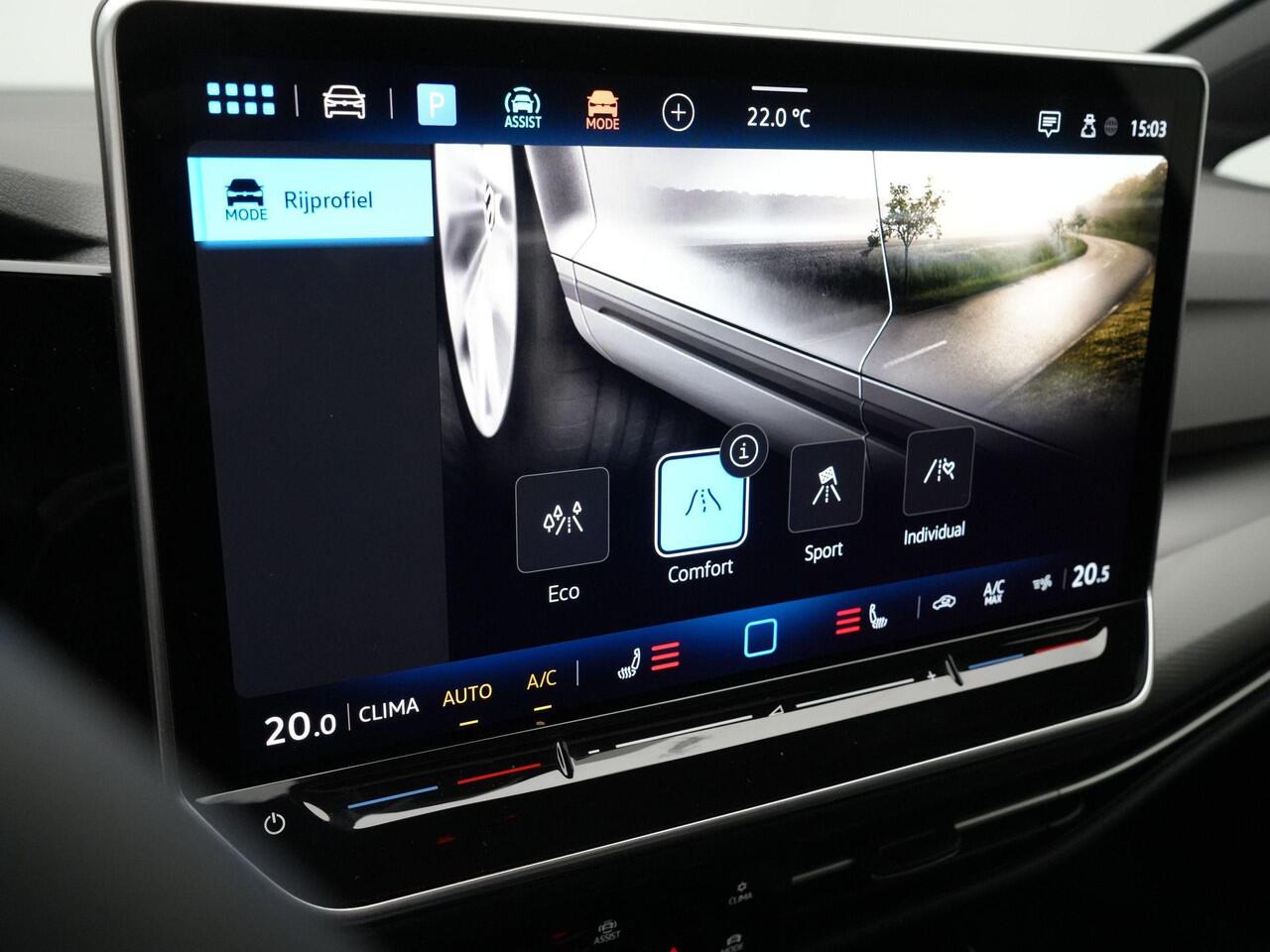 Volkswagen GOLF 1.5 eTSI 150 pk DSG Style Edition 50 | IQ Light | Panoramadak | Rondomzicht camera | Head-up Display | Stoel-/stuurverwarming | 18 inch