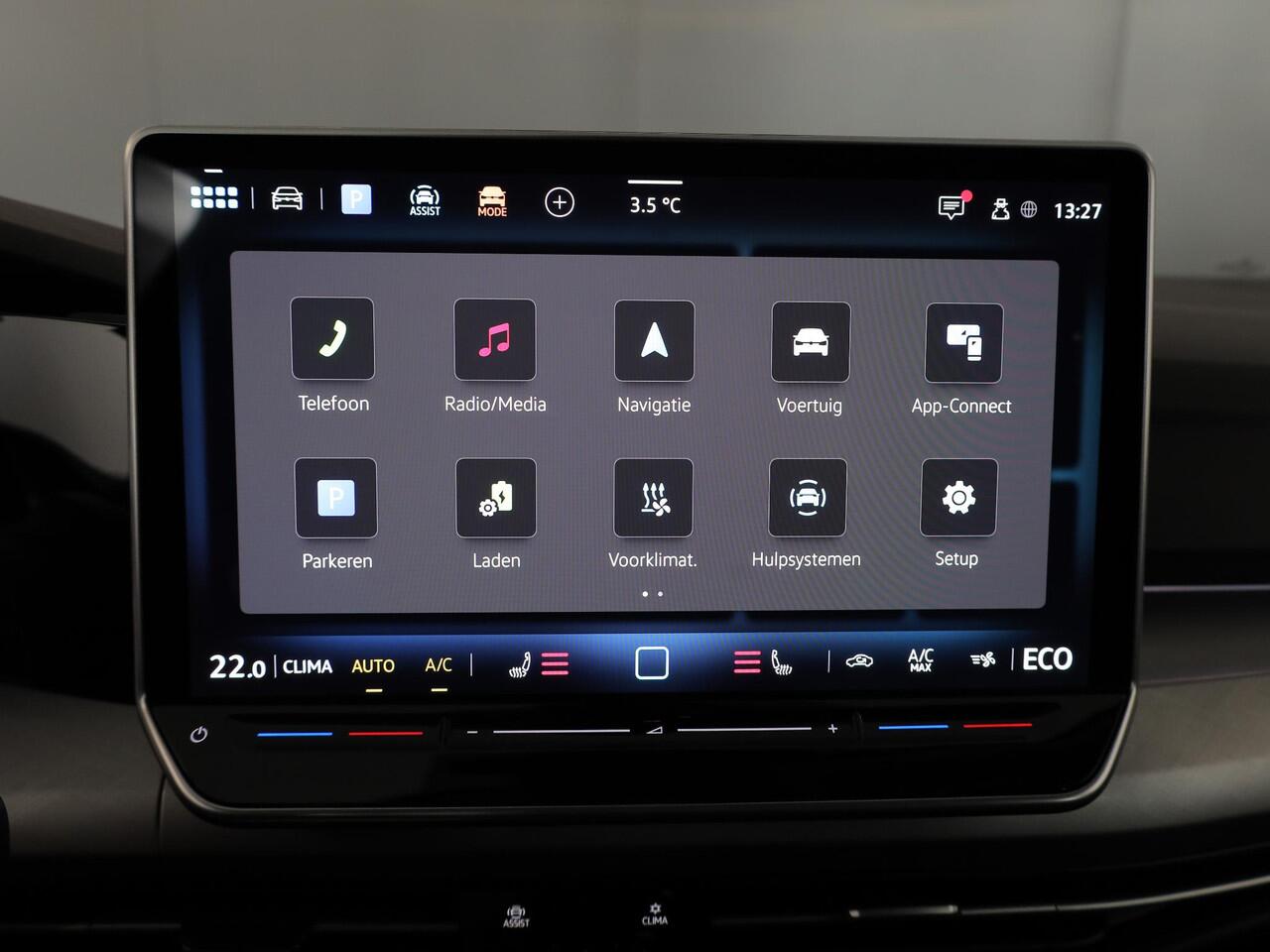 Volkswagen GOLF 1.5 eHybrid Life Edition 204 pk Automaat (DSG) | Verlengde garantie | Navigatie via App | Parkeersensoren (Park assist) | Achteruitrijcamera | Stoelverwarming |