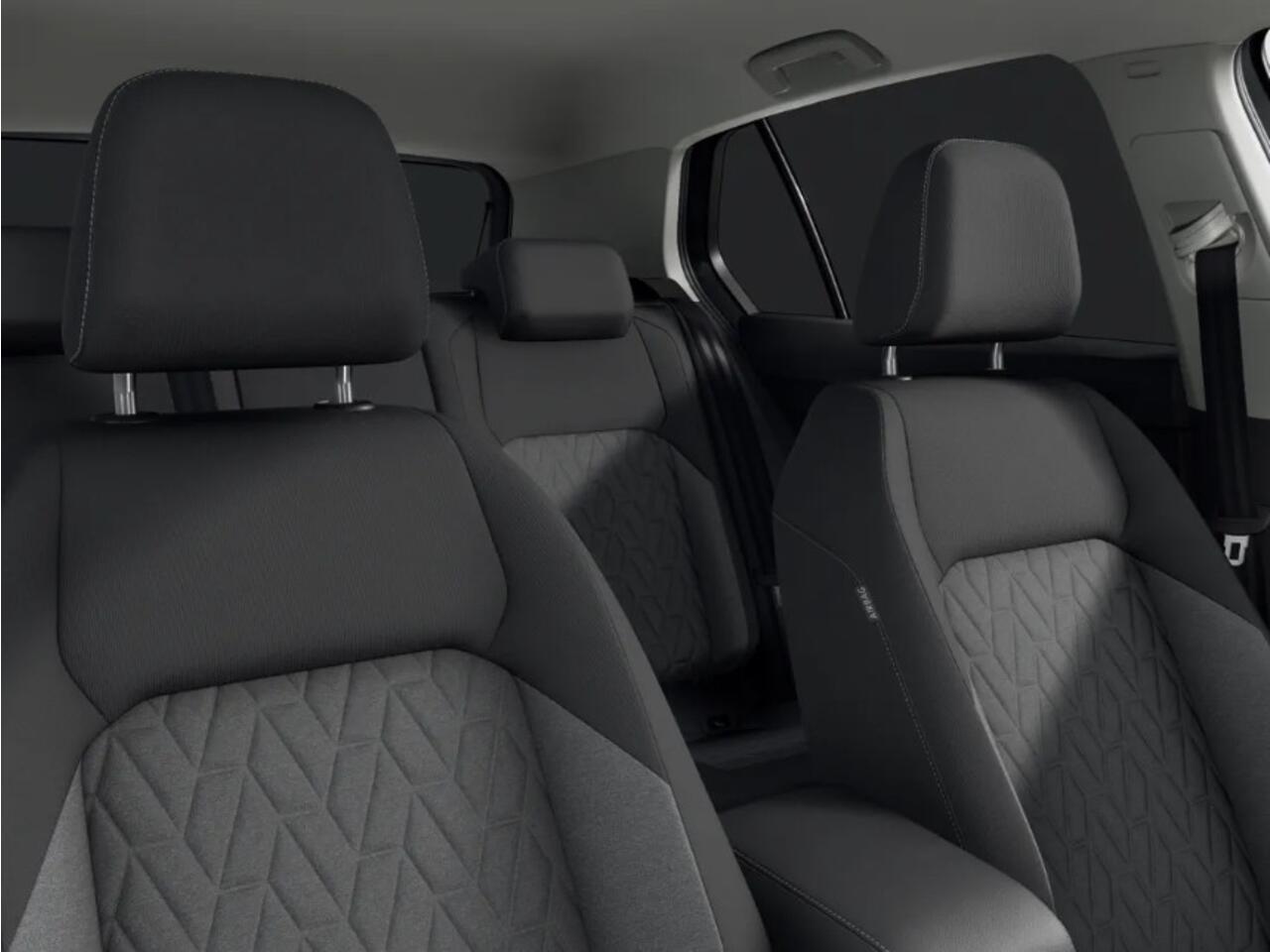 Volkswagen GOLF Life Edition 1.5 eHybrid 204 PK 6 versn.DSG PRIVATE LEASE VANAF ¤459P/M · Achteruitrijcamera · Draadloze telefoonlader · Sfeerverlichting · Voorraad OUTLET ·