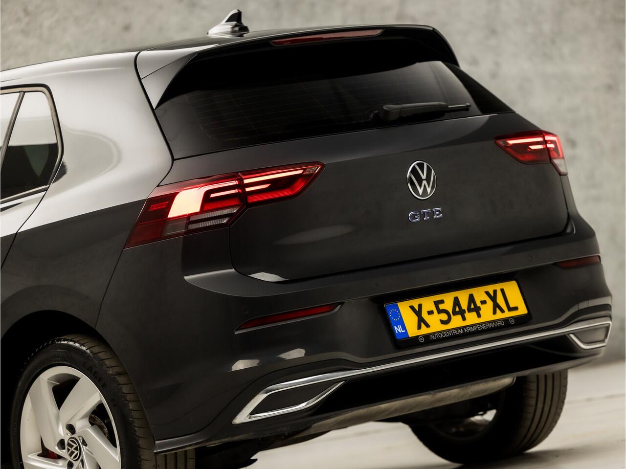 Volkswagen GOLF 1.4 eHybrid GTE Sport 245Pk Automaat (APPLE CARPLAY, GROOT NAVI, GETINT GLAS, KEYLESS, SPORTSTOELEN, PARKEERSENSOREN, SFEERVERLICHTING, CRUISE, NIEUWSTAAT)