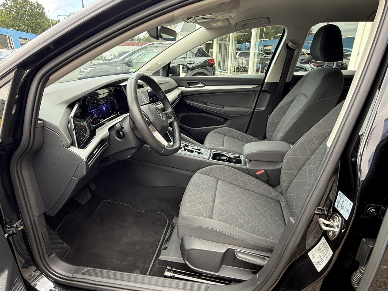 Volkswagen GOLF Variant 1.0 eTSI Life | Automaat | Adaptive Cruise | LED | DAB | Virtual Cockpit | Apple Carplay | PDC v+a