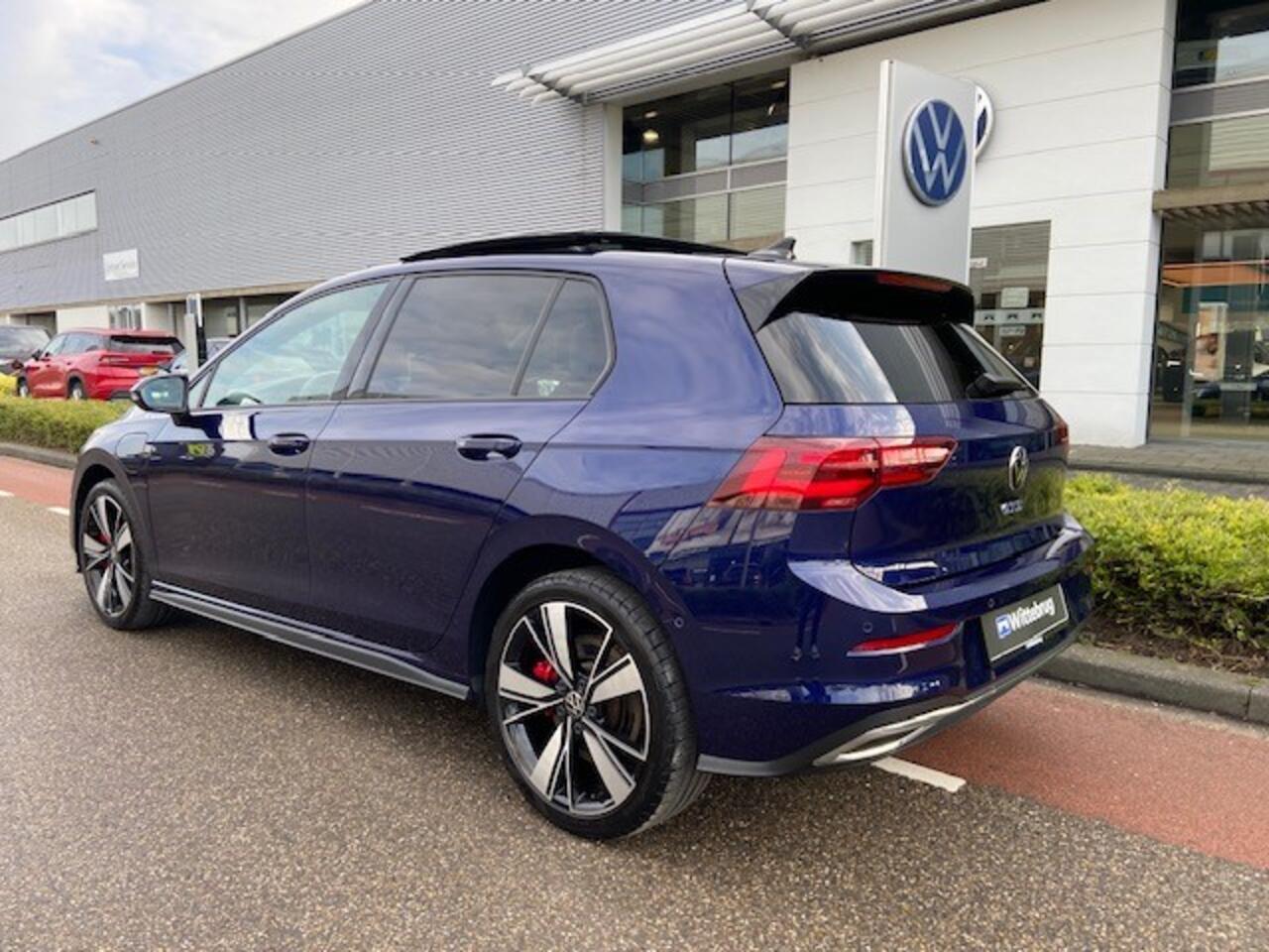 Volkswagen GOLF 1.4 eHybrid GTE / PANODAK / NAVI / APP.Connect / 18"LMV / Trekhaak