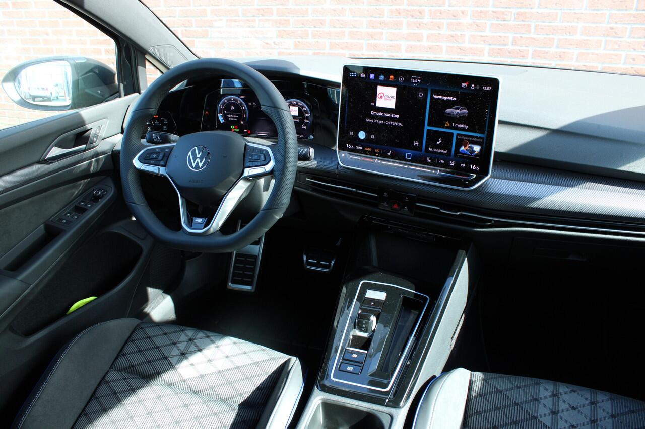 Volkswagen GOLF 1.5 eTSI R-line 150PK DSG |IQ.LIGHT|ACC|CAMERA|19'' VELGEN|DCC|