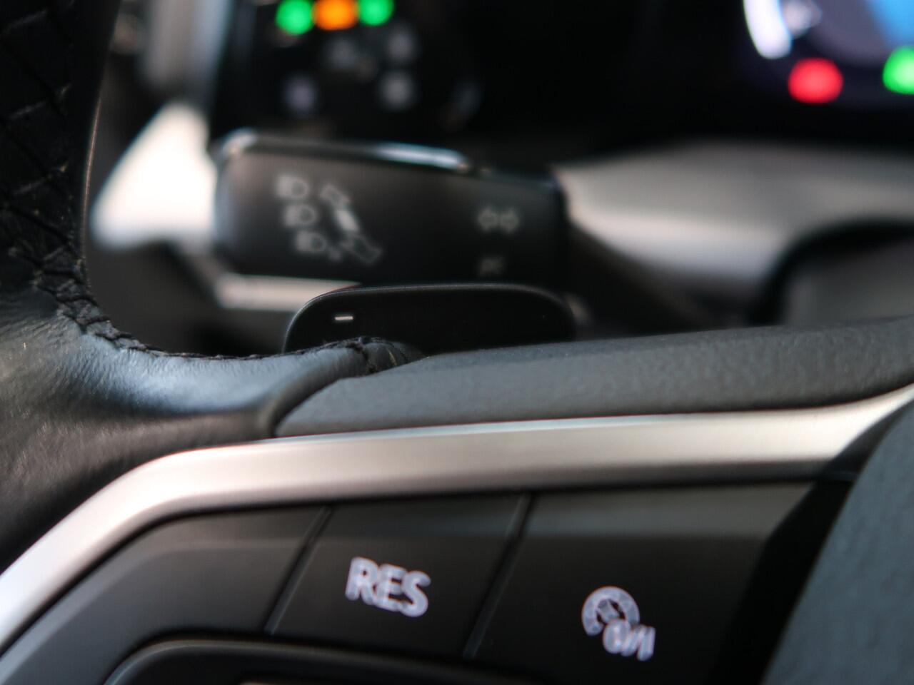 Volkswagen GOLF 1.0 eTSi 110pk DSG Life 5-drs. CAMERA/KEYLESS/WINTERPACK/CARPLAY/17INCH