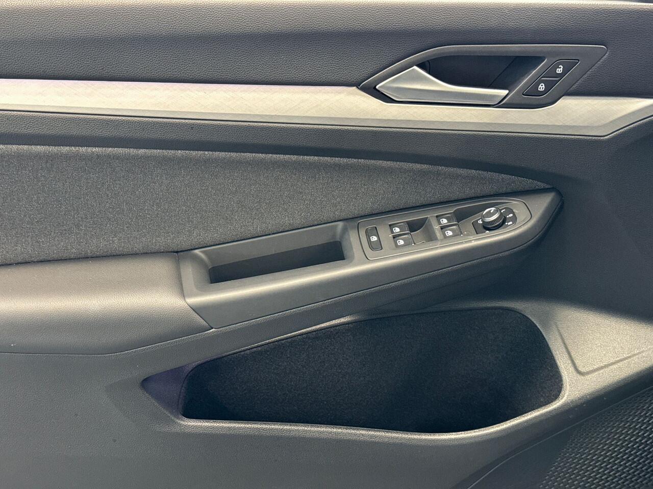 Volkswagen GOLF 1.5 116pk TSI Life Edition Carplay / Lendesteun / Stoel Verwarming