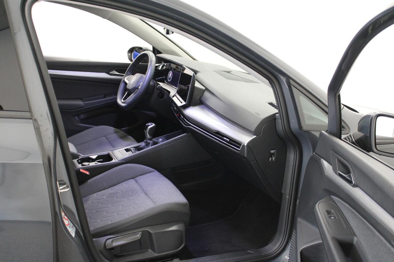 Volkswagen GOLF 1.5 TSI Life Edition