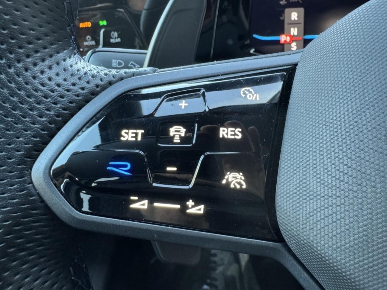 Volkswagen GOLF 2.0 TSI R 4Motion/Panodak/Akrapovic systeem