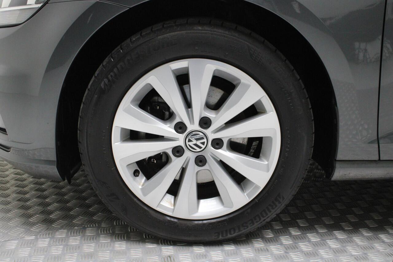 Volkswagen GOLF Variant 1.0 TSI Comfortline | climate control | pdc v/a | navigatie fullmap | carplay | cruise control adaptief | radio cd