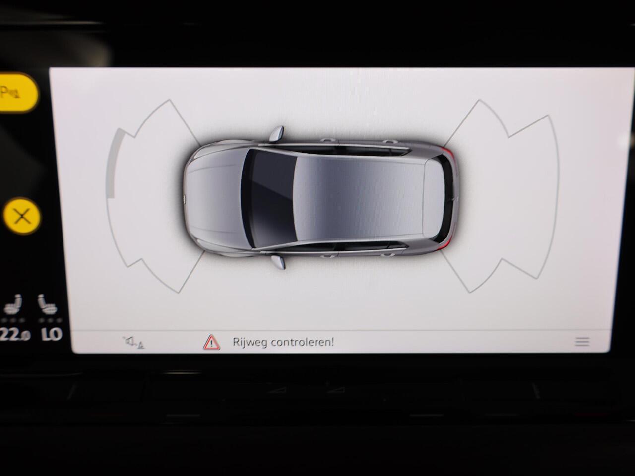 Volkswagen GOLF 1.4 eHybrid Style 204 pk Automaat (DSG) | Navigatie | Parkeersensoren | Autom. airco (3 zones) | Stoelverwarming | LED koplampen |