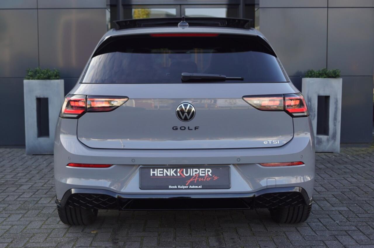 Volkswagen GOLF R-line 1.5 eTSI 150pk DSG facelift Black style/Panodak /Trekhaak wegklb./IQ Matrix LED /Head-up