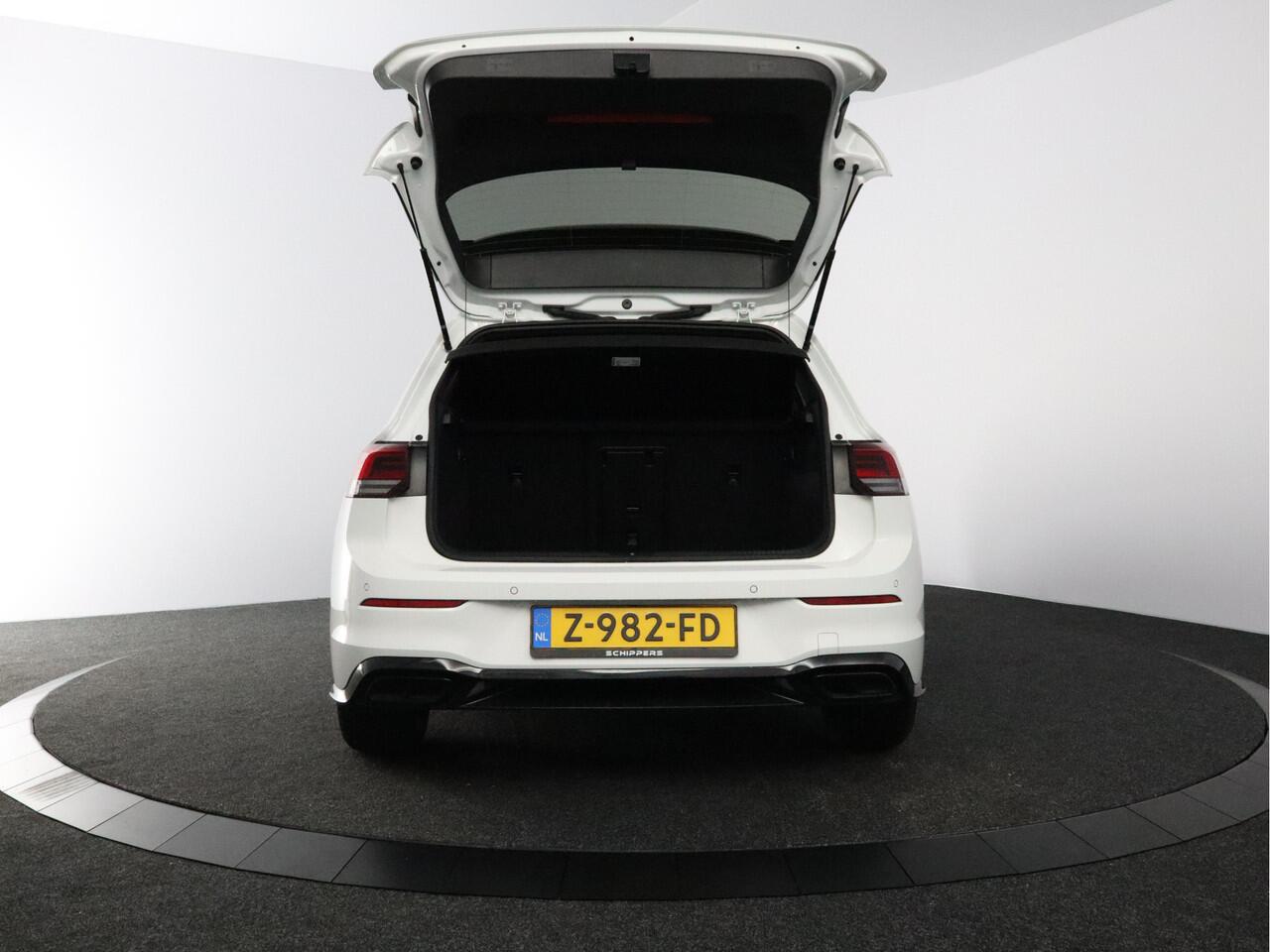 Volkswagen GOLF 1.5 eTSI R-Line | Automaat