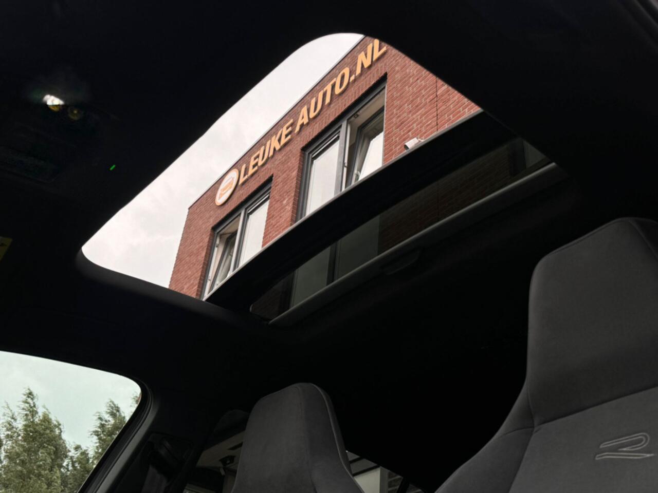 Volkswagen GOLF 1.5 eTSI 150PK 3X R-Line Pano Harman-Kardon Dode-Hoek