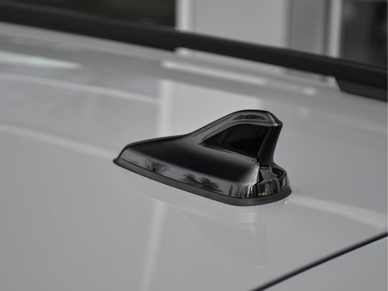 Volkswagen GOLF Variant 1.0 TSI 111PK Life ACC Virtual Sfeerverl. Stoel/Stuurverw. CarPlay/Android Auto Elektr. Achterklep