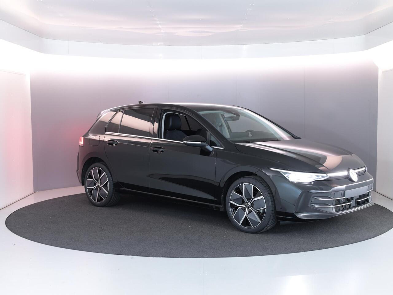 Volkswagen GOLF 1.5 eHybrid Style Edition 204PK PHEV | Navigatie | el. trekhaak| Matrix koplampen | 18"LM velgen | Head up Display |