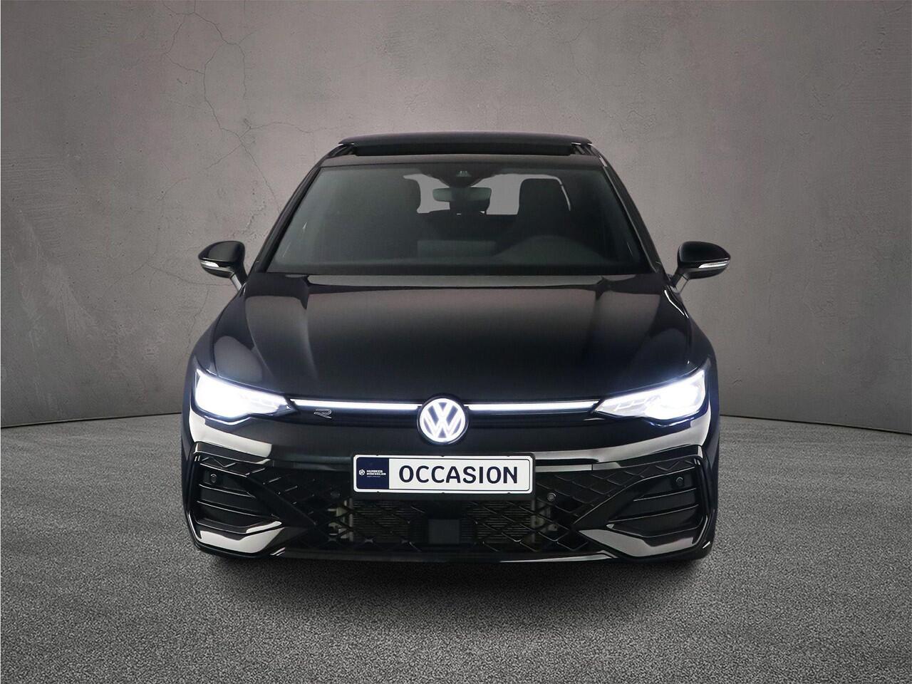 Volkswagen GOLF R-Line Edition 1.5 eTSI 150pk DSG Automaat Panoramadak, LED matrix koplampen, Harman Kardon audio, Adaptive cruise control, Achteruitrijcamera, Navigatie