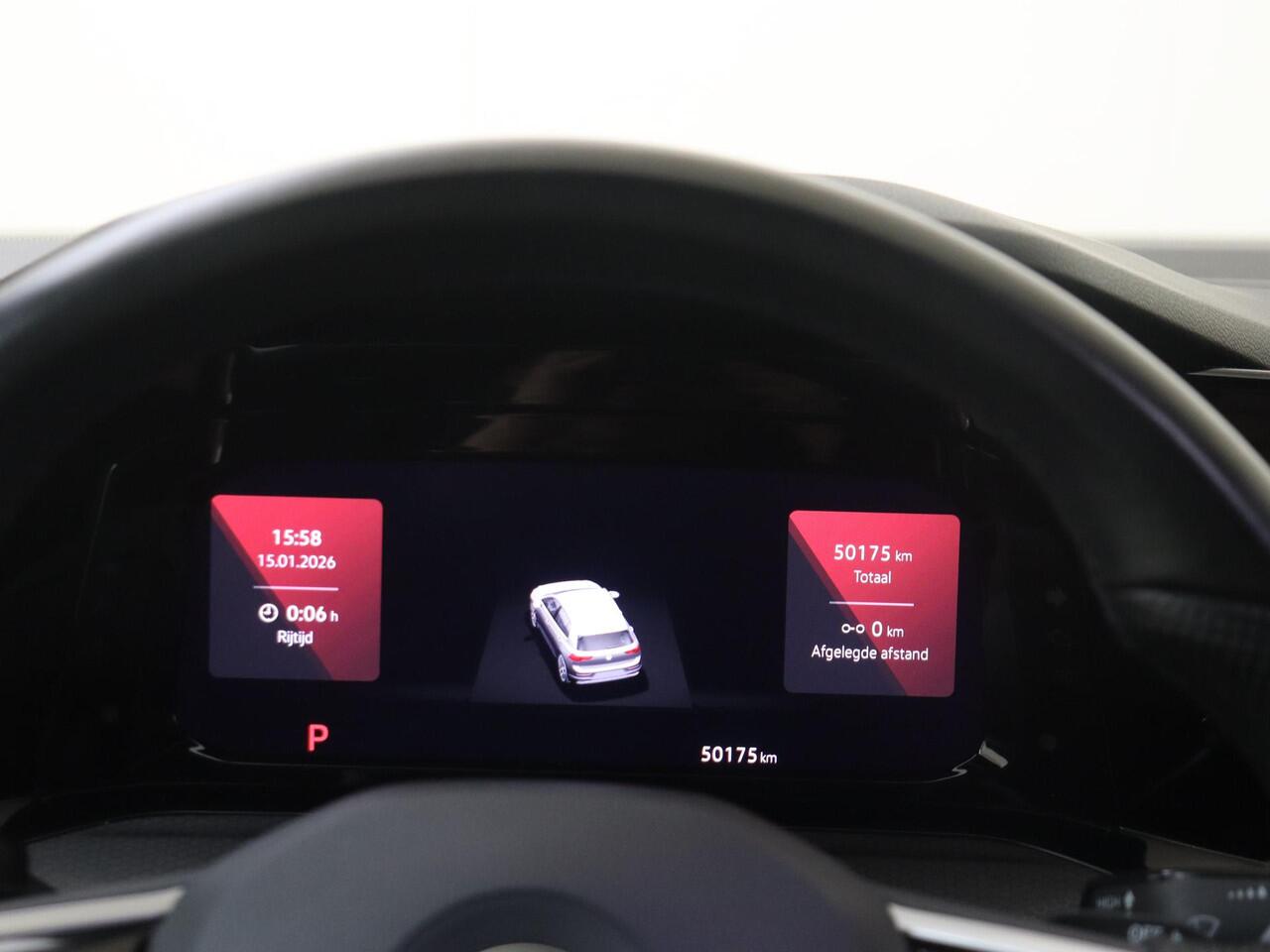 Volkswagen GOLF 1.4 eHybrid GTE | SoH 95% | Stoel- en stuurwielverwarming | Navigatie | Adaptieve cruise control | Achteruitrijcamera | 3-zone airco | CarPlay | Sfeerverlichting |