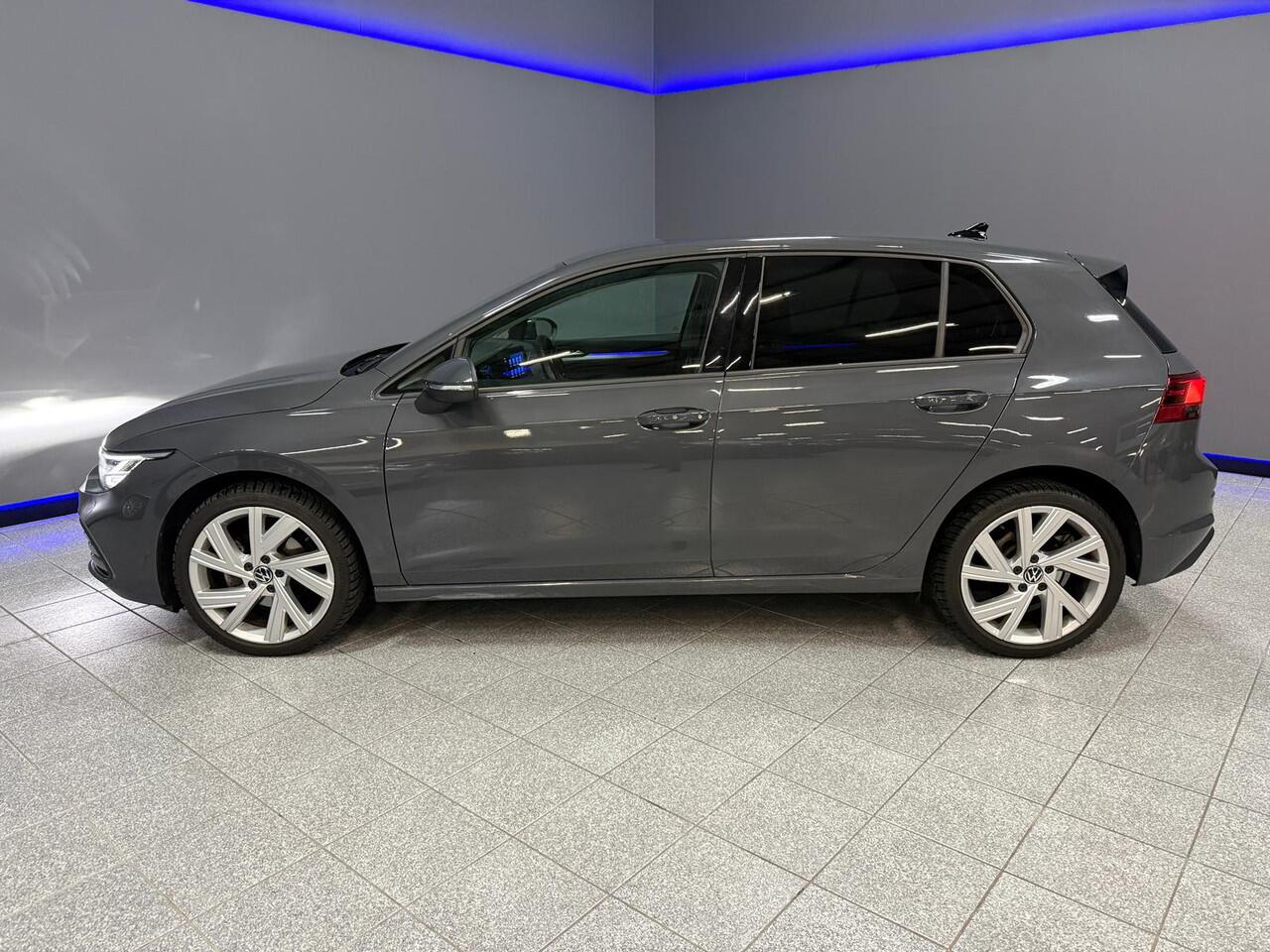 Volkswagen GOLF 1.0 eTSI Life Adaptive Cruise|Carplay/Andr