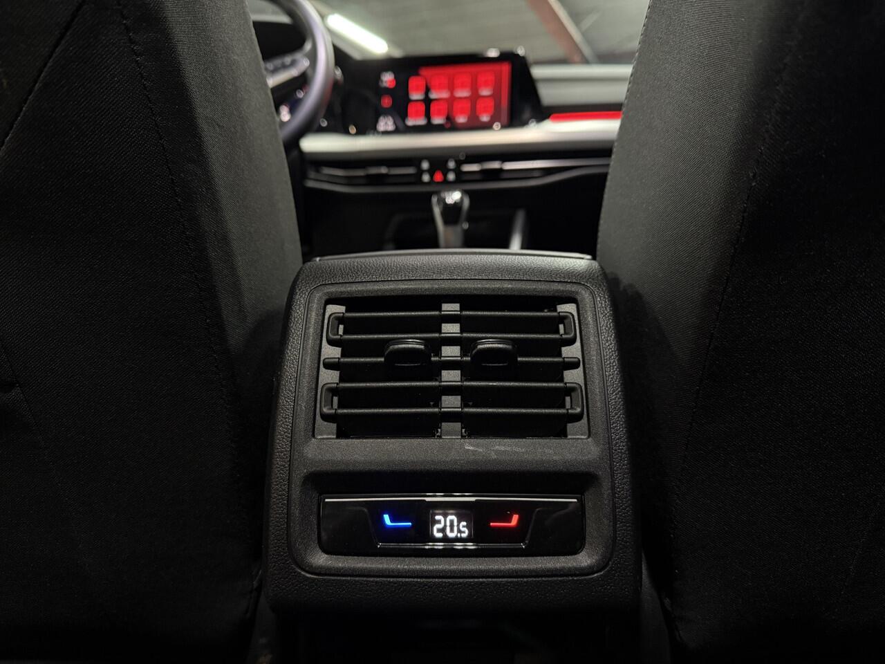 Volkswagen GOLF 1.5 TSI 150 pk Move // Led // CarPlay // Sfeer verlichting