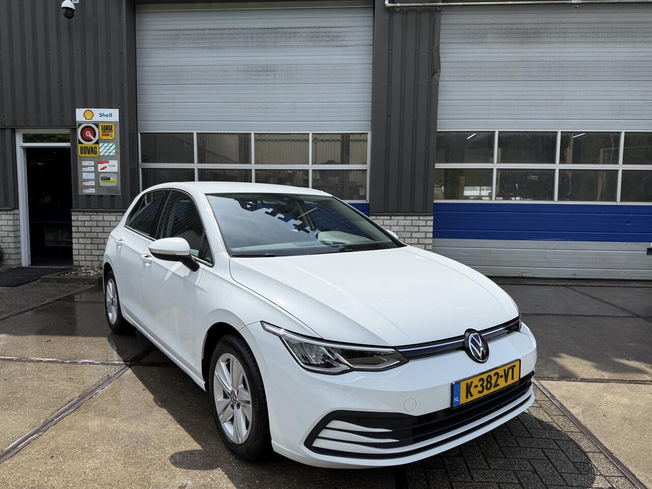 Volkswagen GOLF 1.0 eTSI Life