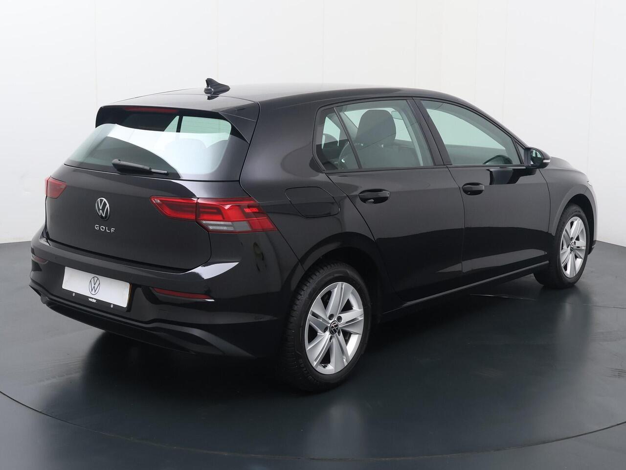 Volkswagen GOLF 1.0 TSI Life | 110 PK | Navigatiesysteem | Adaptive cruise control | LED verlichting |