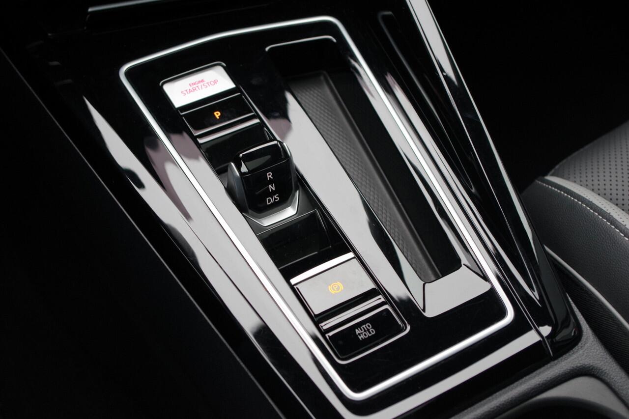 Volkswagen GOLF 1.5 eHybrid GTE 272 PK PHEV, Panoramadak, Leder, Head-Up, Stoelkoeling -Verwarming, Memory