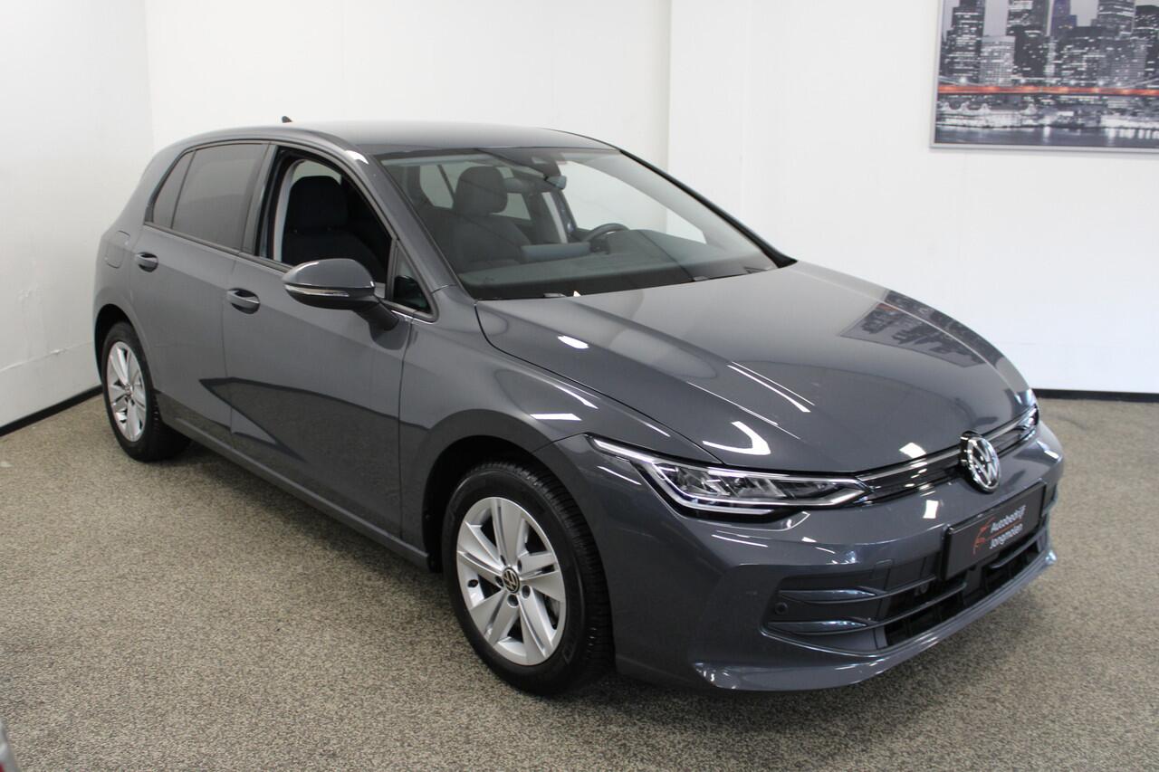 Volkswagen GOLF 1.5 TSI Life Edition