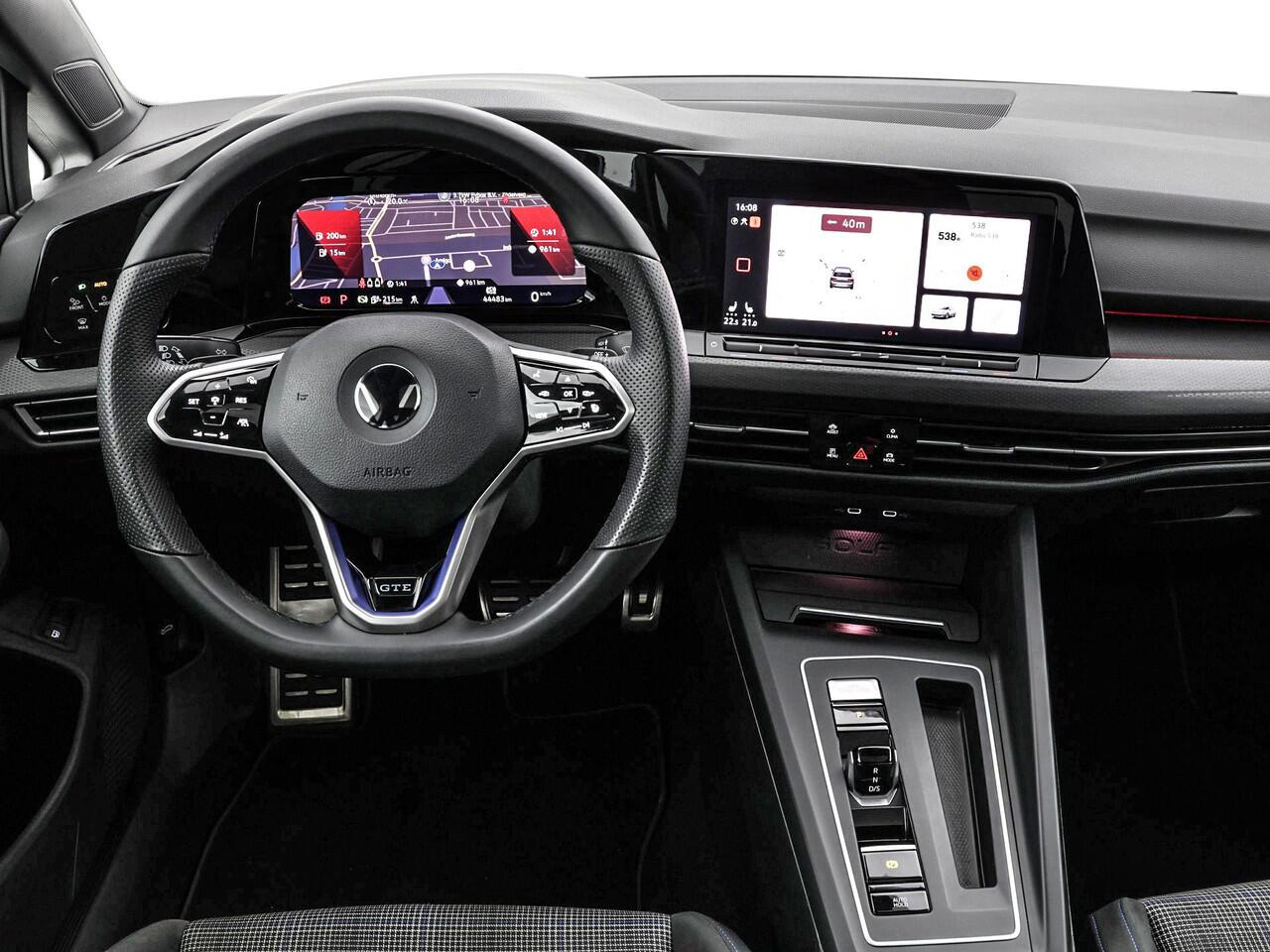 Volkswagen GOLF 1.4 245pk DSG eHybrid GTE · Panoramadak · Apple/Android Car Play · Navi · P-Sensoren · 17'' Inch · TOPDEAL