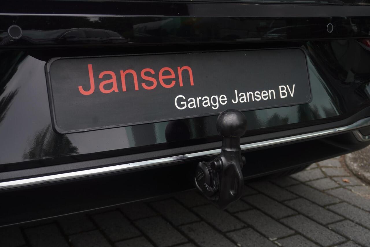 Volkswagen GOLF 1.4 eHybrid GTE | Blackstyle | Carplay | ACC | Camera | Trekhaak | IQ. Light | 18"