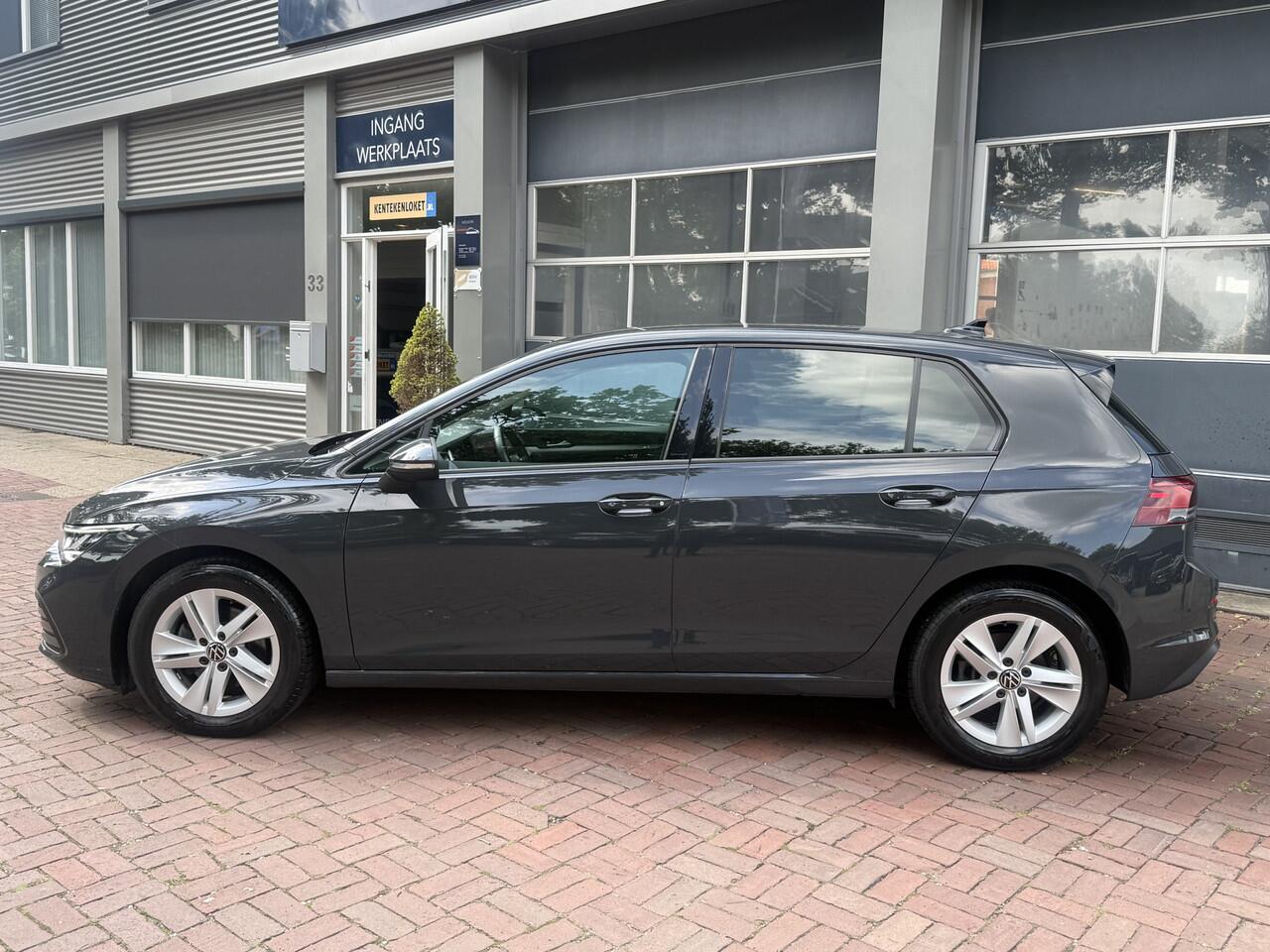 Volkswagen GOLF 1.5 eTSI R-Line Aut. Style | LED | Stoel + stuurverwarming | ACC | PDC 07-2020 76.689 KM