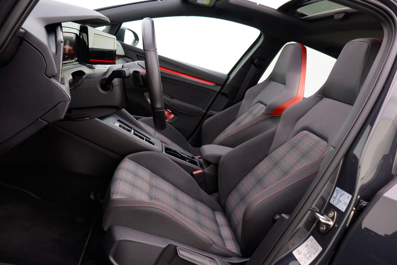 Volkswagen GOLF 2.0GTI Dsg PANO | ADAPTIEF CRUISE | STOEL.VW | CARPLAY | IQ-LIGHTS | 19 INCH ESTORIL VELGEN