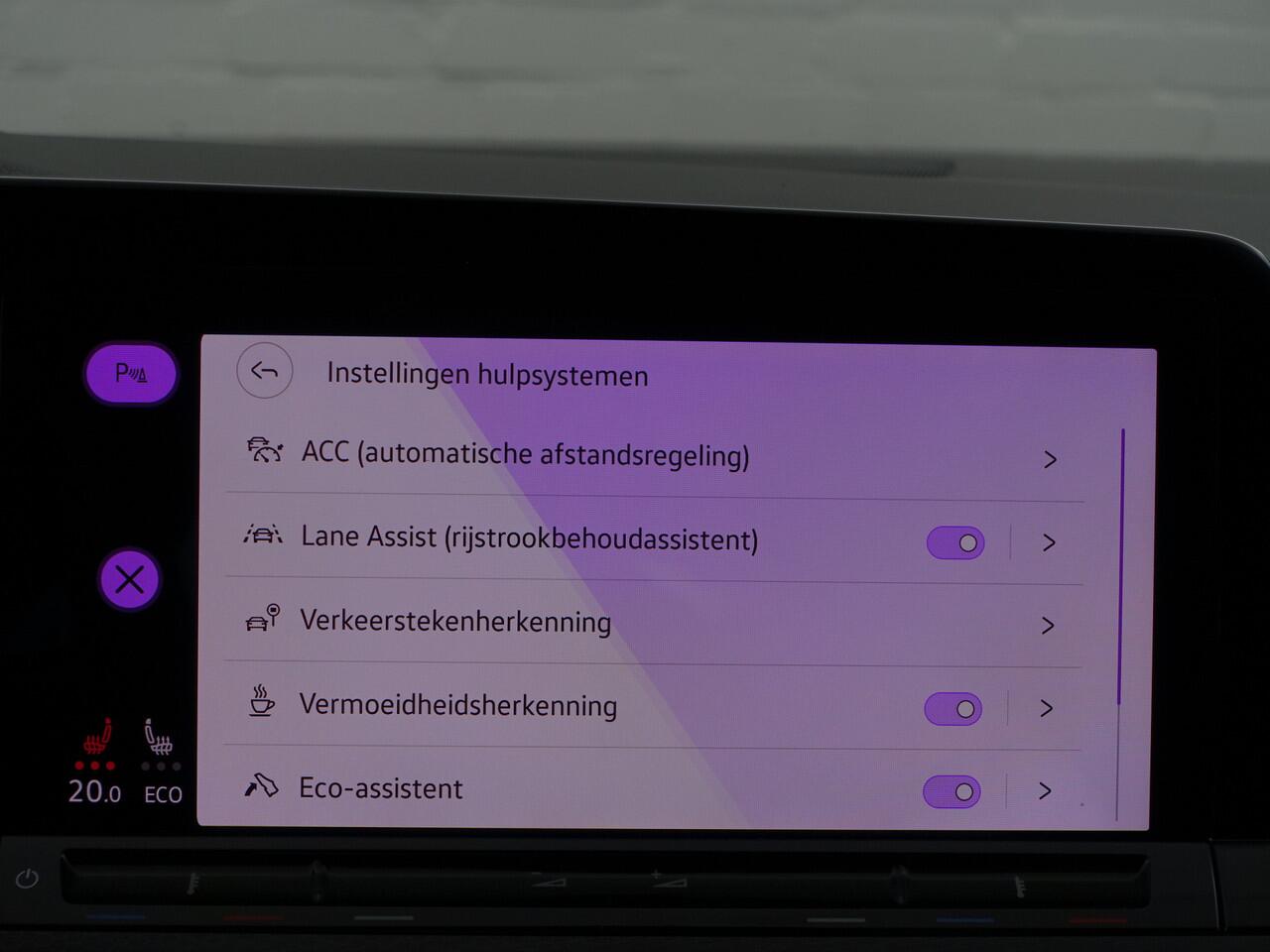 Volkswagen GOLF 1.4 eHybrid GTE Clubsport Aut- Xenon Led Matrix, Carplay, Stuur/Stoelverwarming, Ada Cruise, Sfeerverlichting