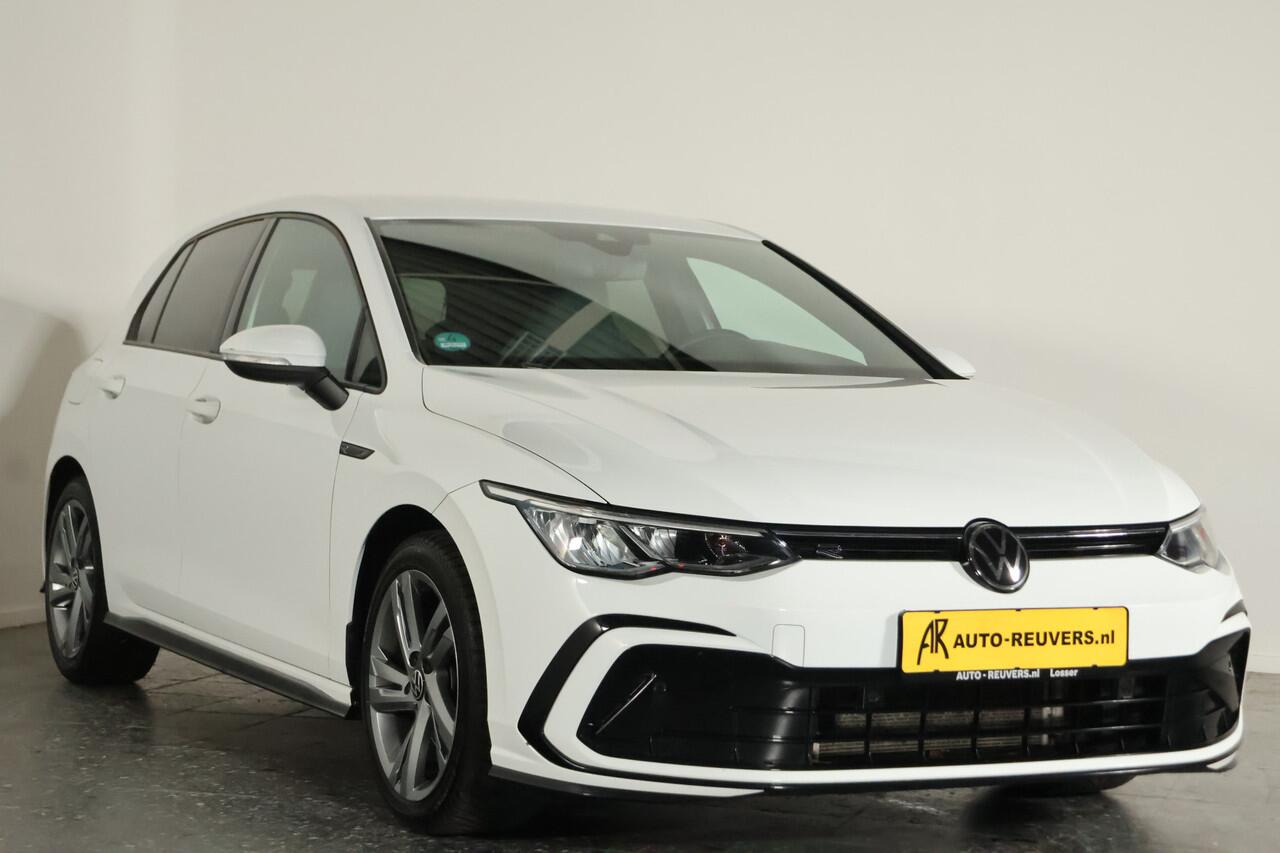 Volkswagen GOLF 1.5 eTSI R-Line / DSG / Navi / LED / Travel assist / LED / Carplay