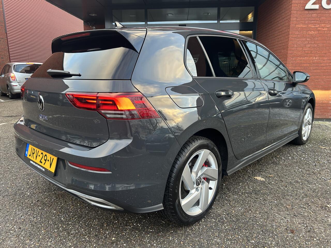 Volkswagen GOLF 1.4 eHybrid GTE // FULL LED // VIRTUAL COCKPIT // STUUR+STOELVERWARMING // PDC V+A // NAVI+CARPLAY //