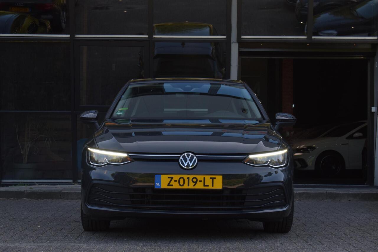 Volkswagen GOLF 1.5 TSI Life Business Lane ACC Keyless StuurVerw. Stoelvw