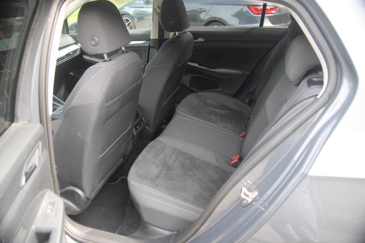 Volkswagen GOLF 1.5 TSI Life Business | Memory Seats | Harman/Kardon | Org. NL |
