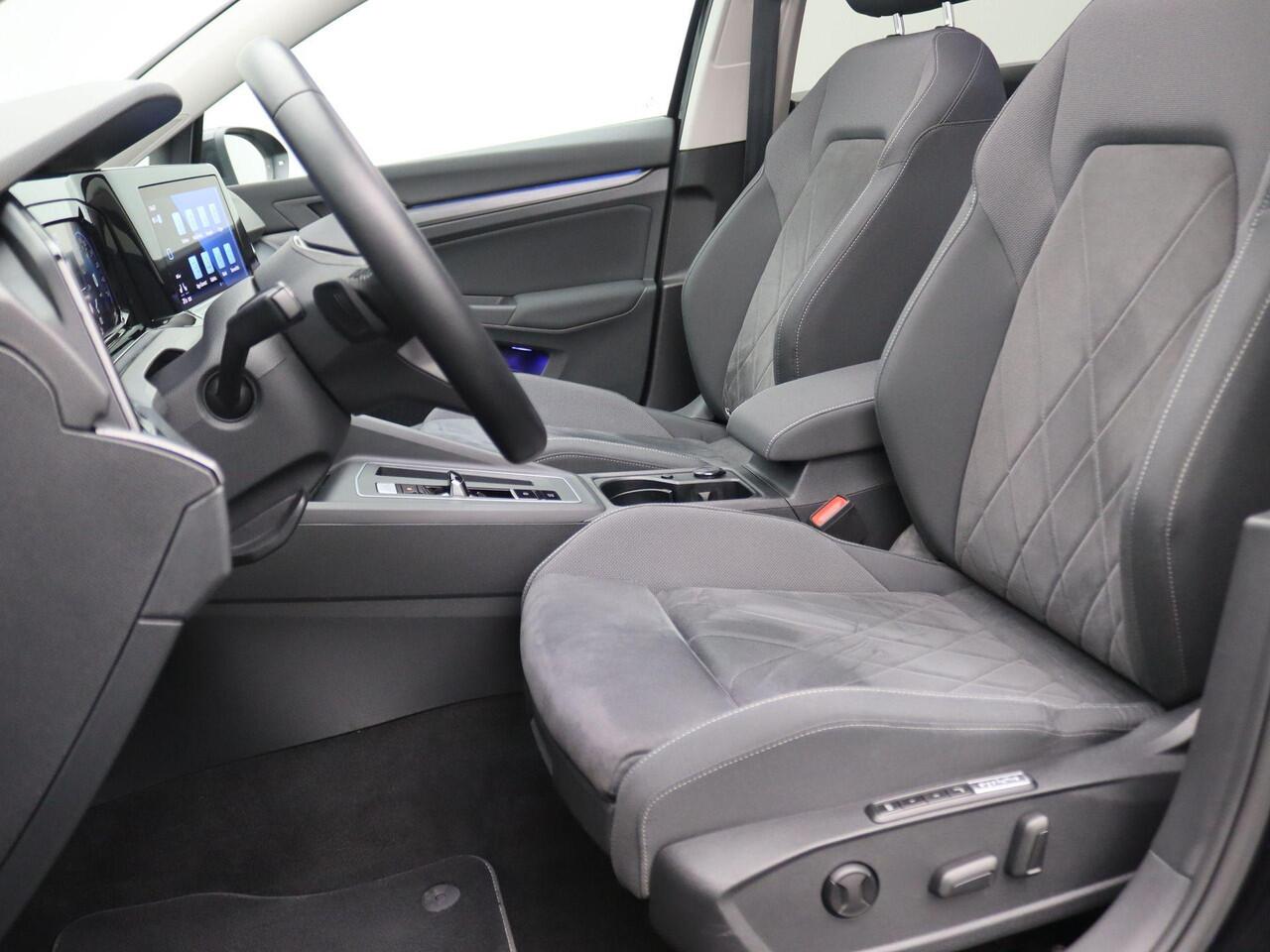 Volkswagen GOLF 1.4 eHybrid Style 204PK DSG Pano-Schuifdak, Memorystoel, LED Plus verlichting, Stoel-Stuurverwarming, 16" LM Velgen