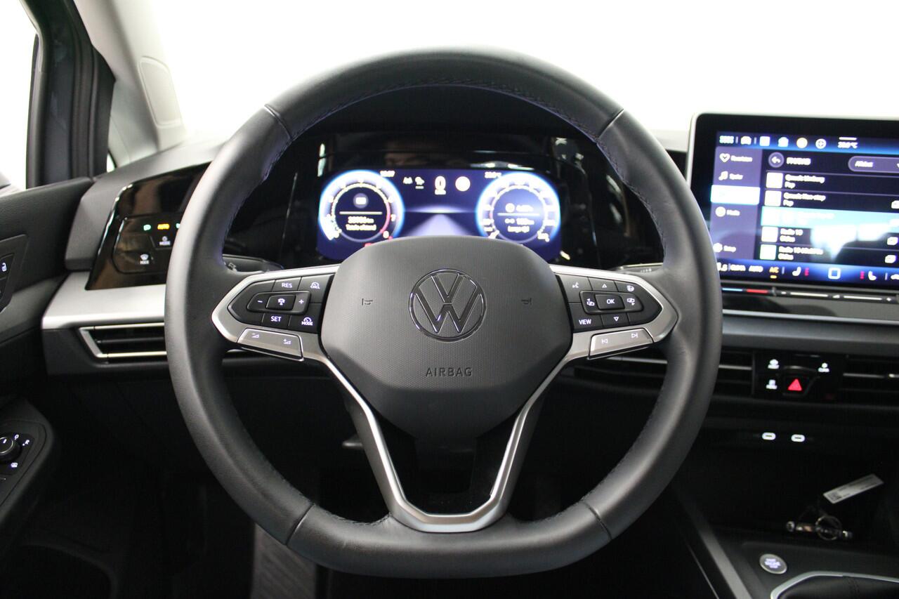 Volkswagen GOLF 1.5 TSI Life Edition