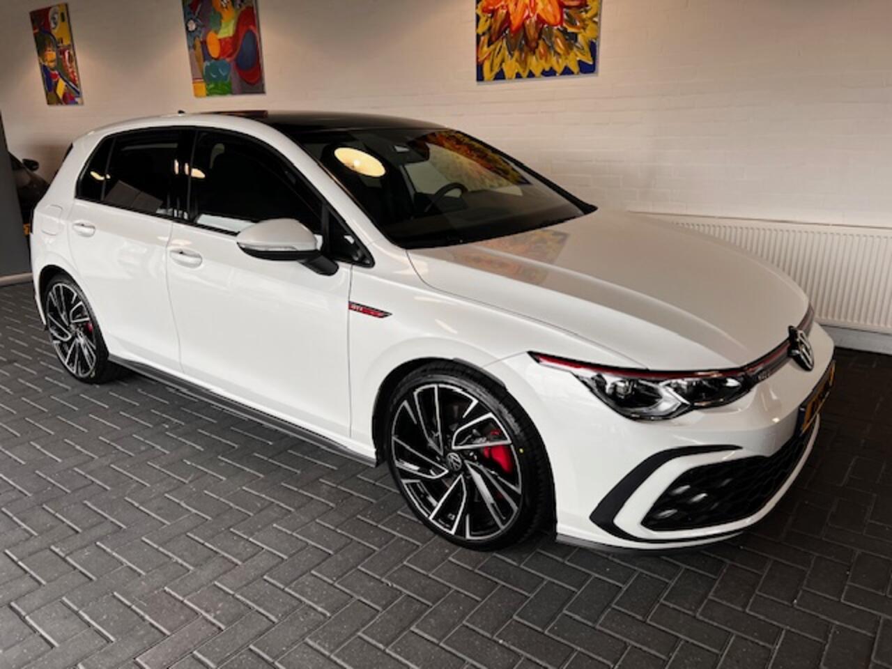 Volkswagen GOLF 2.0 TSI GTI DSG Panodak / IQ / DCC / Harman Kardon /1 jaar volledige Bovag Garantie / Keyless entry / Spiegelpakket