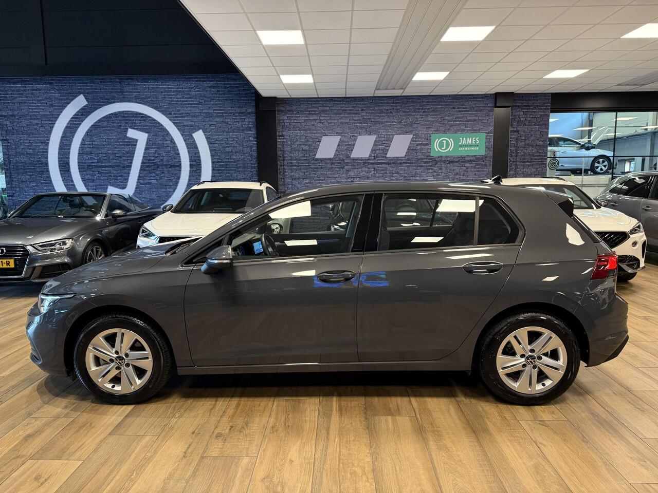 Volkswagen GOLF 1.0 eTSI Life Business |CarPlay|Navigatie|Clima|Achteruitrijcamera|DSG|