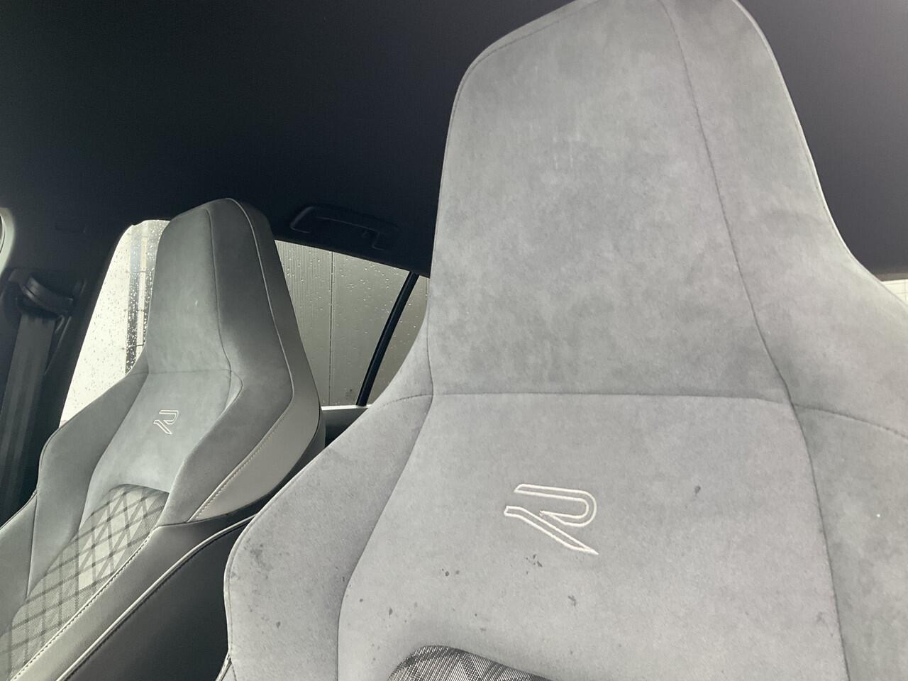 Volkswagen GOLF 1.5 eTSI R-Line Business+ Automaat Adap.Cruise Stoel/Stuurverw Led Sfeerverlichting!