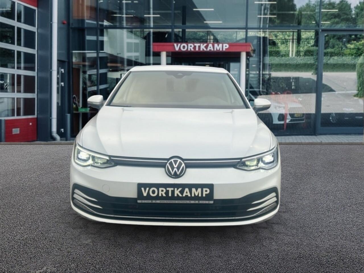 Volkswagen GOLF 1.5 TSI LIFE ACTIVE TREKHAAK/CAMERA/NAVI/CARPLAY/ACC/STOEL-STUURVERW