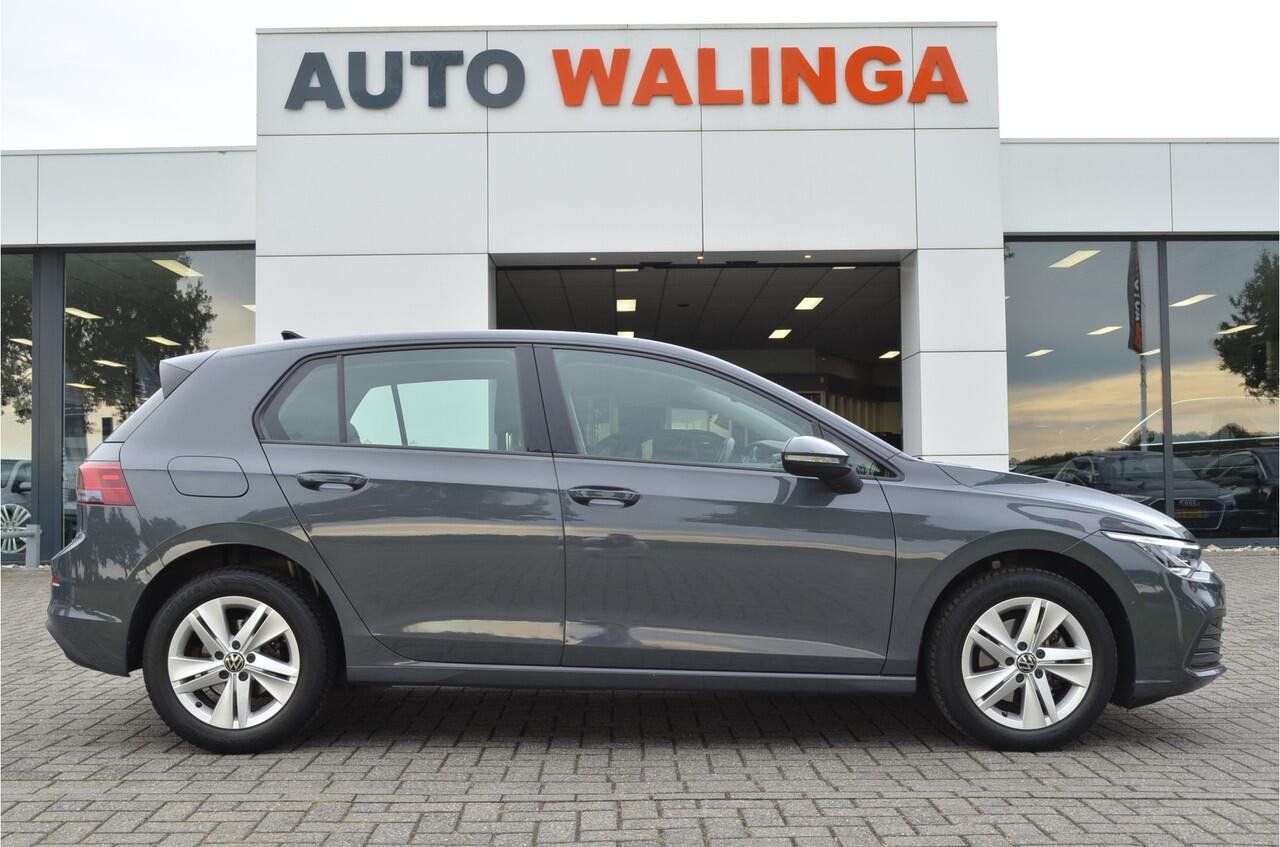 Volkswagen GOLF 1.0 eTSI Life Business Carplay | Stuur + Stoelverwarming | Adaptive Cruise | Virtual cockpit | Sfeerverlichting