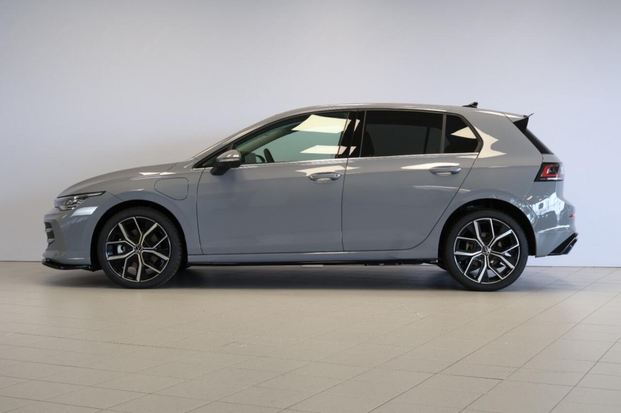Volkswagen GOLF 1.5 eHybrid Style - Maxton Design - 360 Camera - Dodehoeksens.