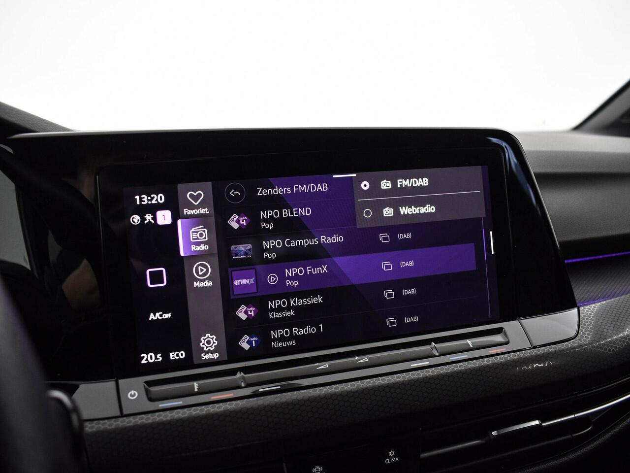 Volkswagen GOLF 1.4 245pk eHybrid GTE · Apple/Android Car Play · Navigatie · Sfeerverlichting · P-Sensoren · 17'' Inch · Garantie t/m 20-01-2027 of 100.000km