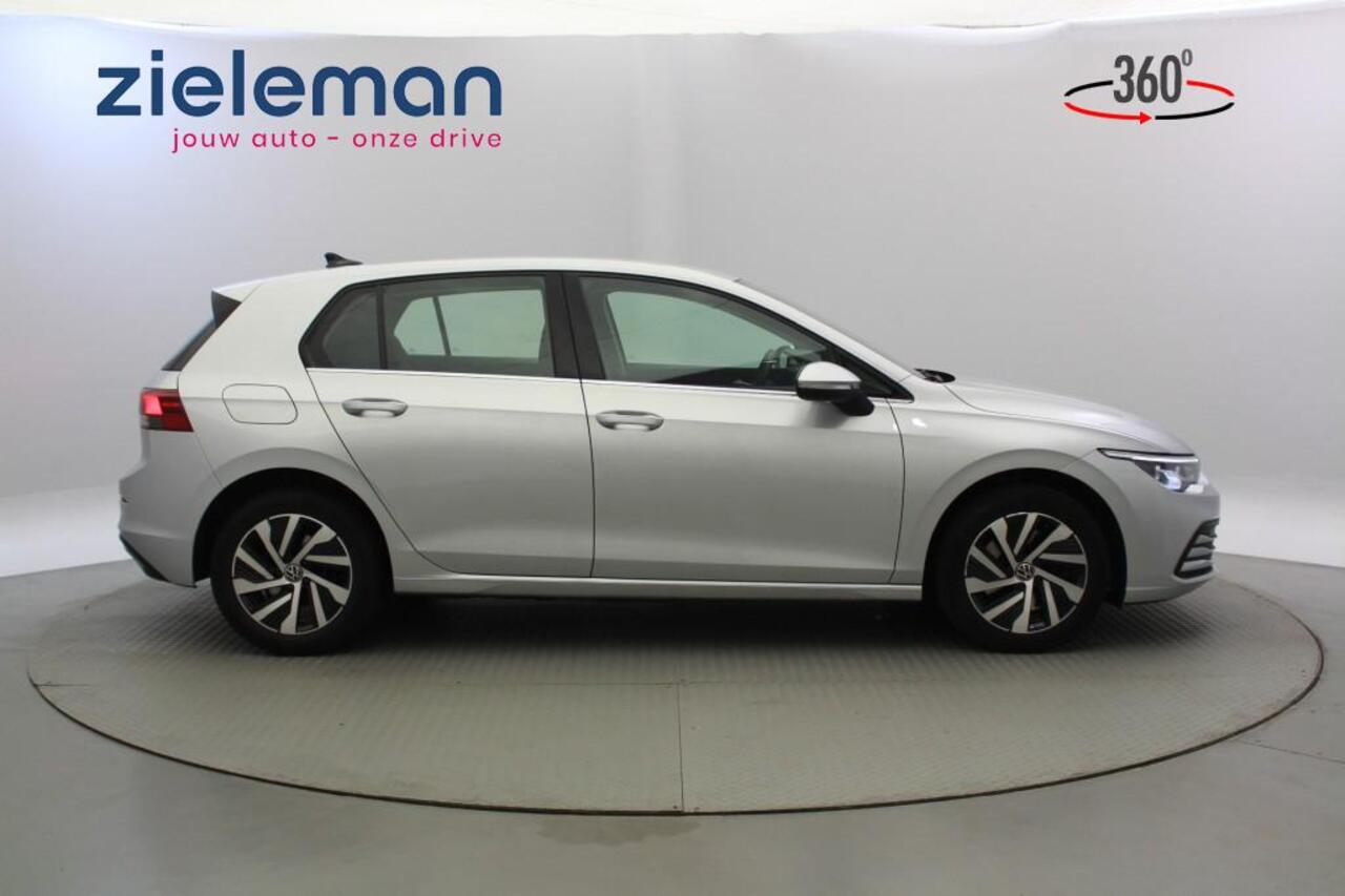 Volkswagen GOLF 1.4 eHybrid PHEV Style GTE - Carplay, Massage, Digitaal Cockpit, Stoelverw.